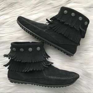 NEW Minnetonka Double Fringe Side Zip Moccasin